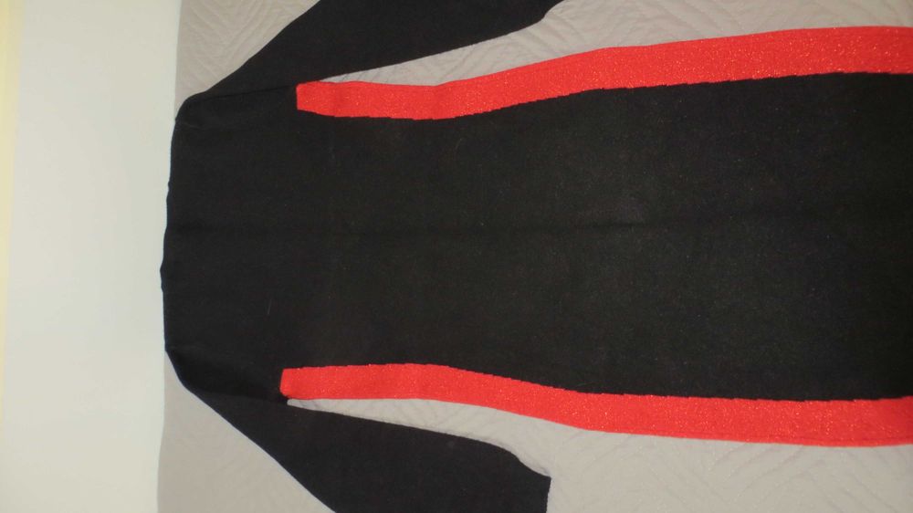 Топла GUESS рокля 12г