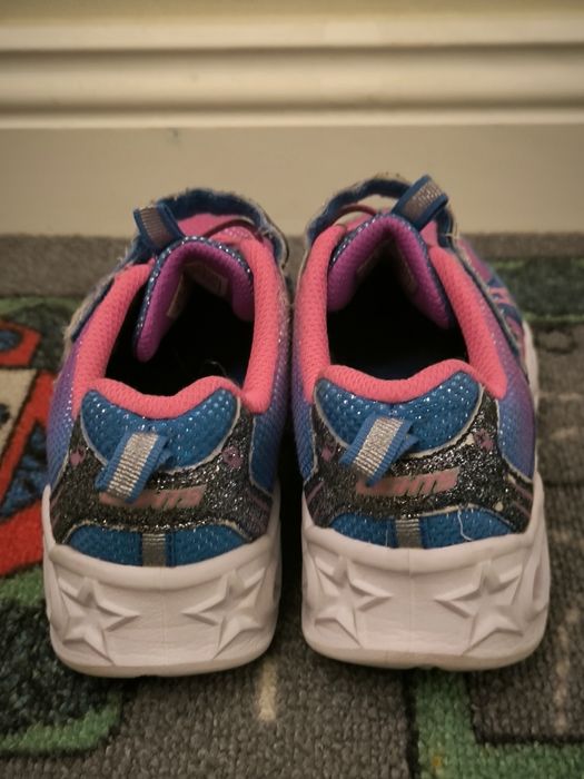 Adidași Skechers mărimea 31