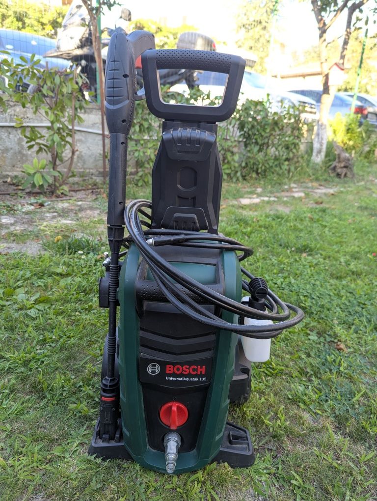 Водоструйка Bosch: Universal aquatak 135