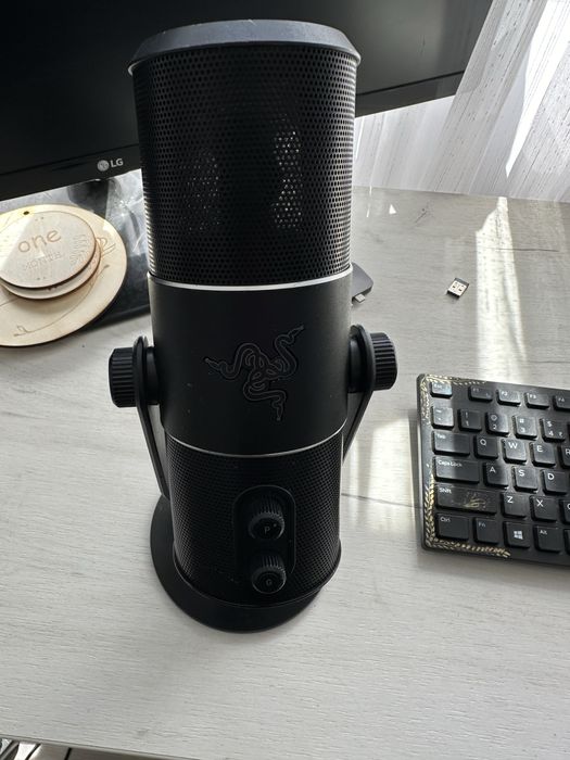 Microfon razer seiren elite pro