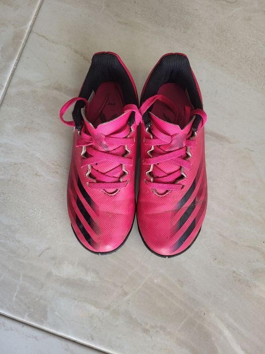 НАМАЛЕНИ! Детски футболни обувки Adidas