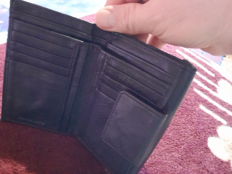 Vând portofel din piele naturala