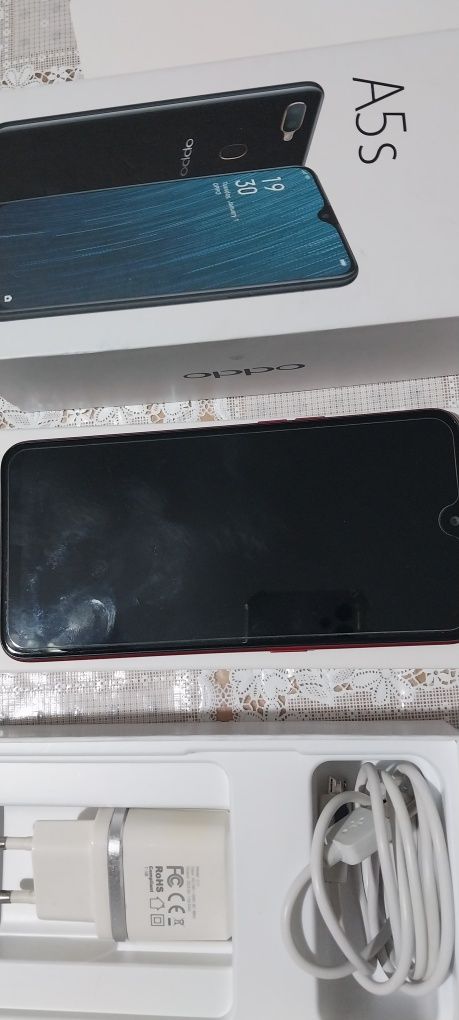 Продам смартфон 32 гига