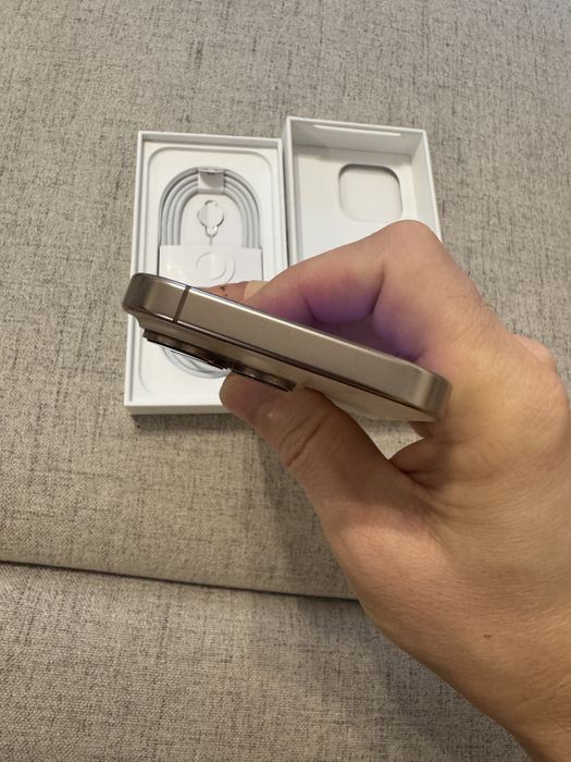 iphone 16 pro 256gb desert titanium, ca NOU