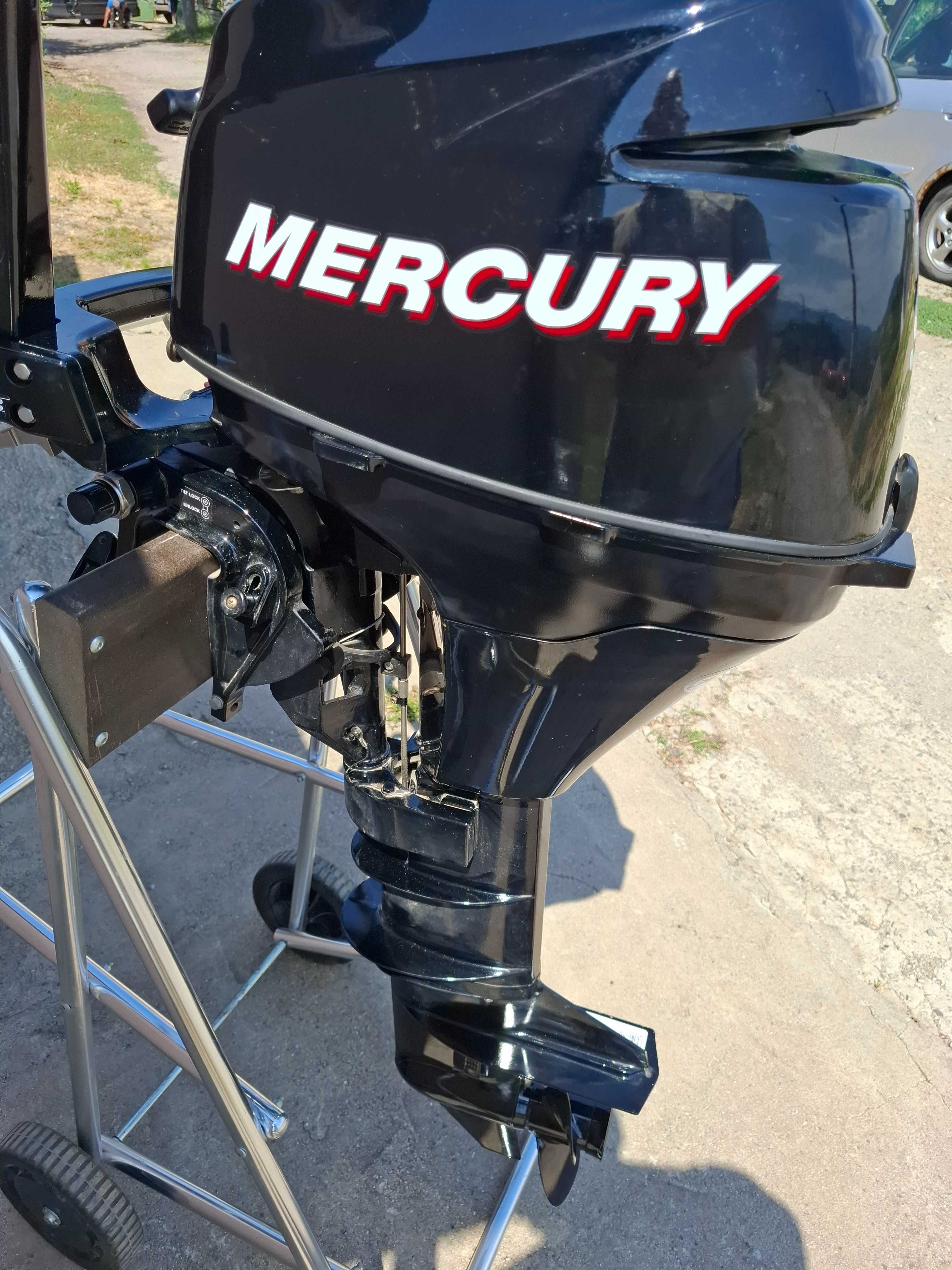 Нови лодка с двигател MERCURY
