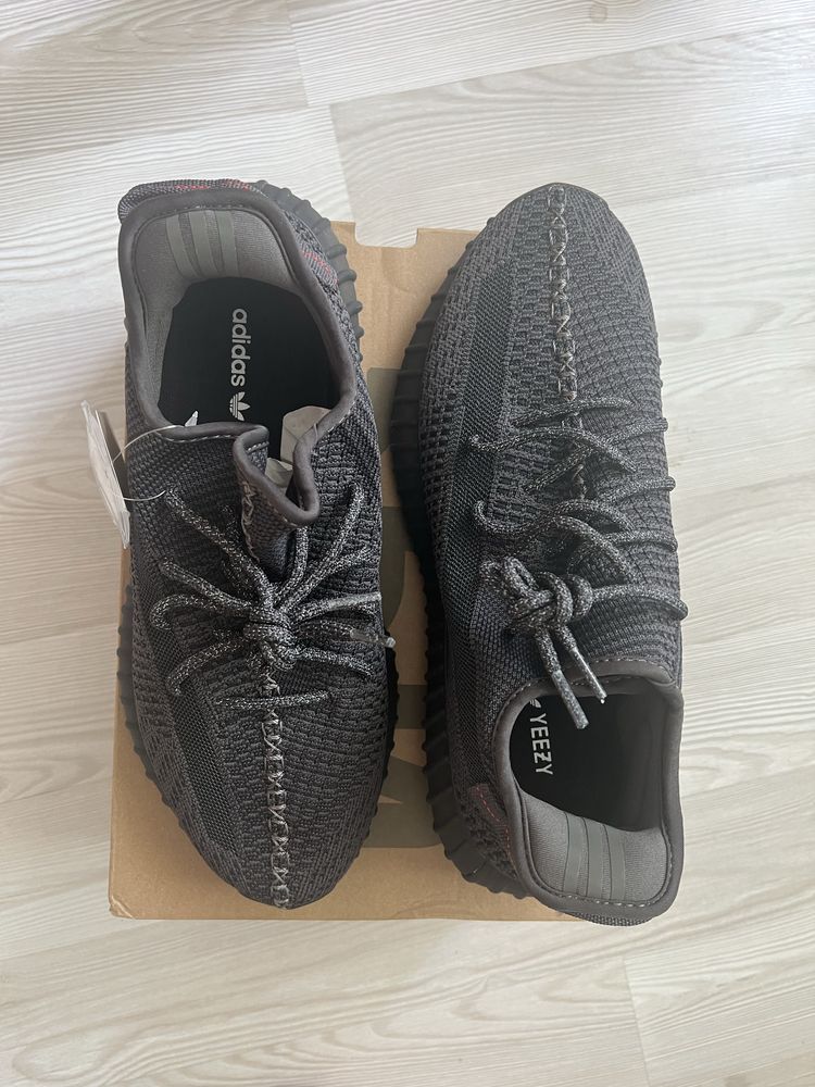Yeezy boost 350 v2