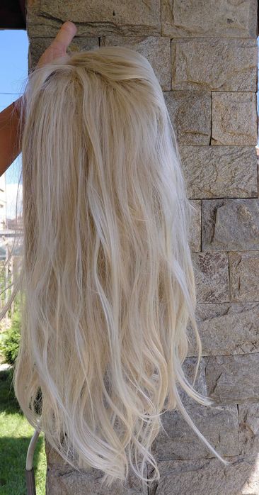 Перука,средно дълга.Италия