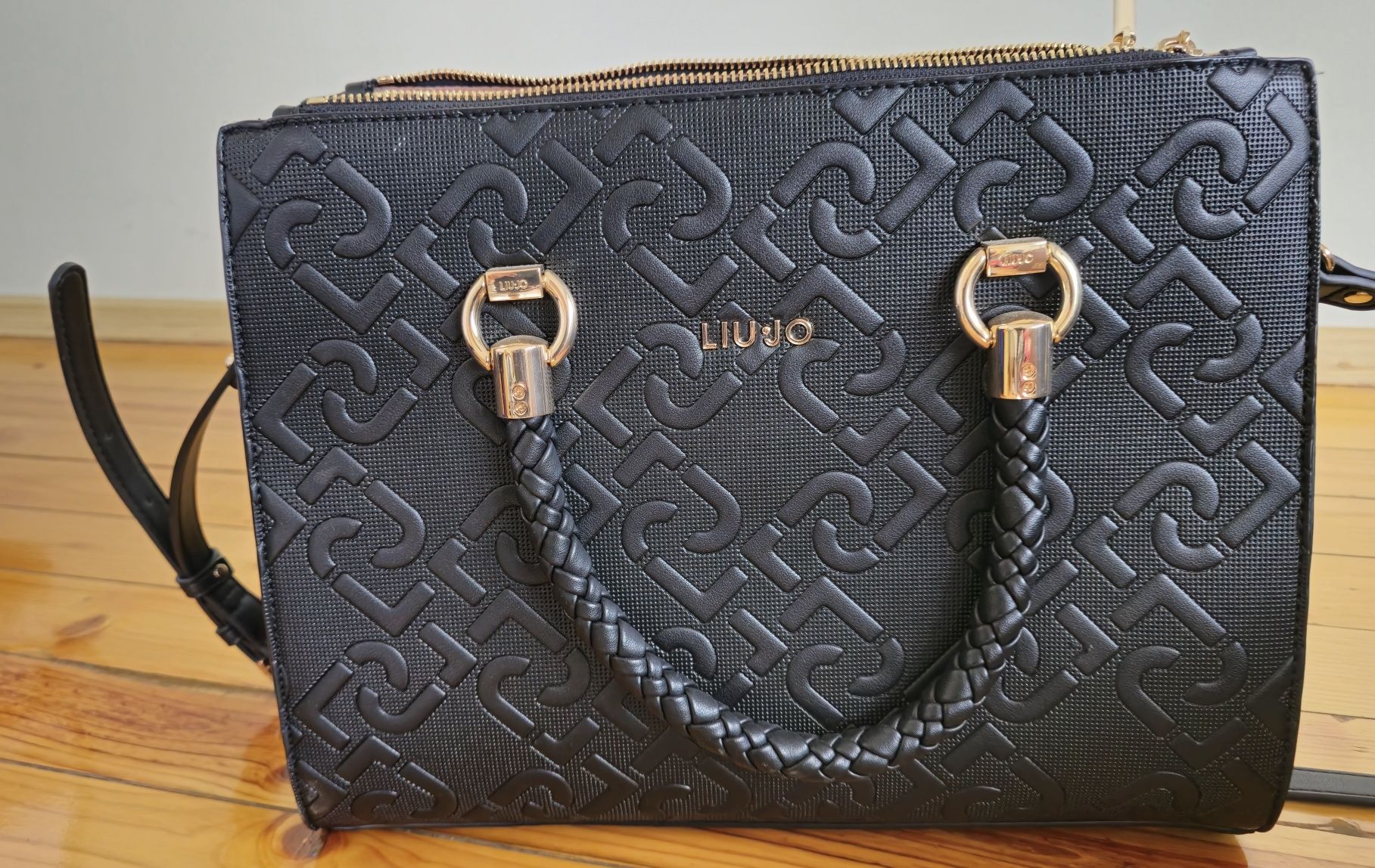 Черна, кожена, стилна чанта Liu Jo