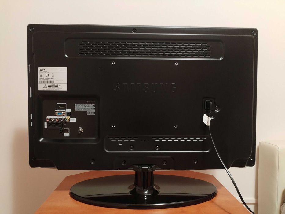 Televizor LCD Samsung FULL HD Diagonala 80 cm