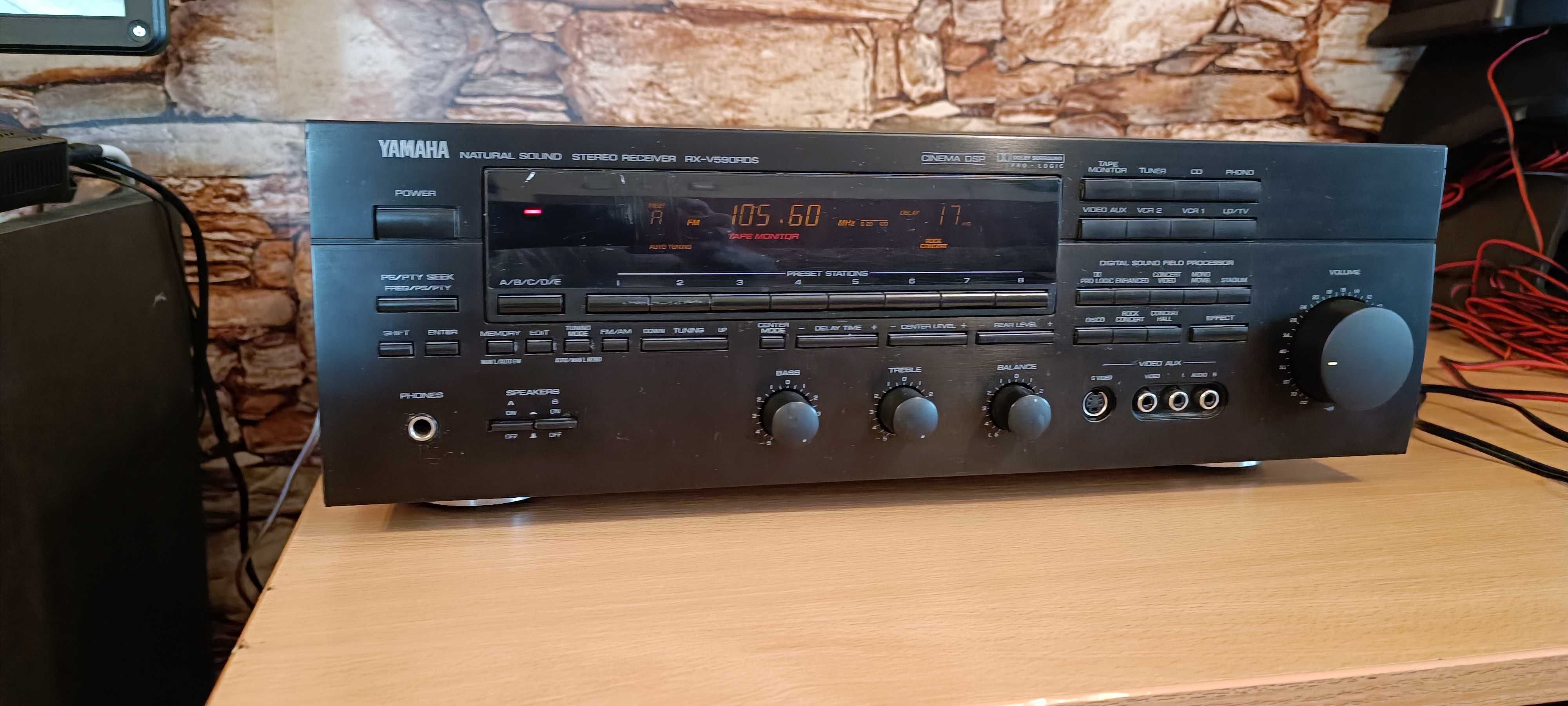 YAMAHA RX-V590RDS  Stereo Resever