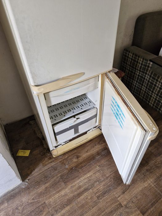 Продается холодильник стинол