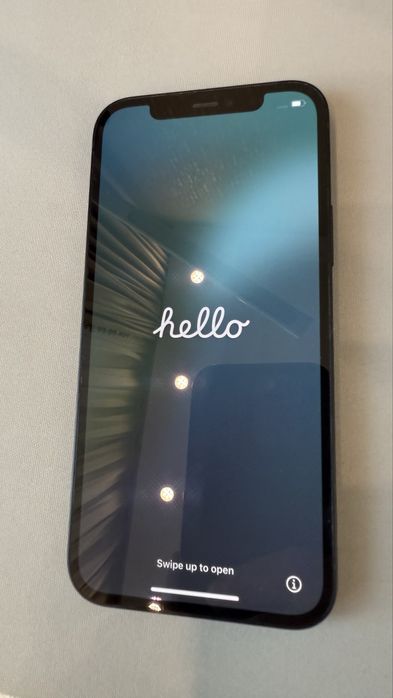 Продам iPhone 12