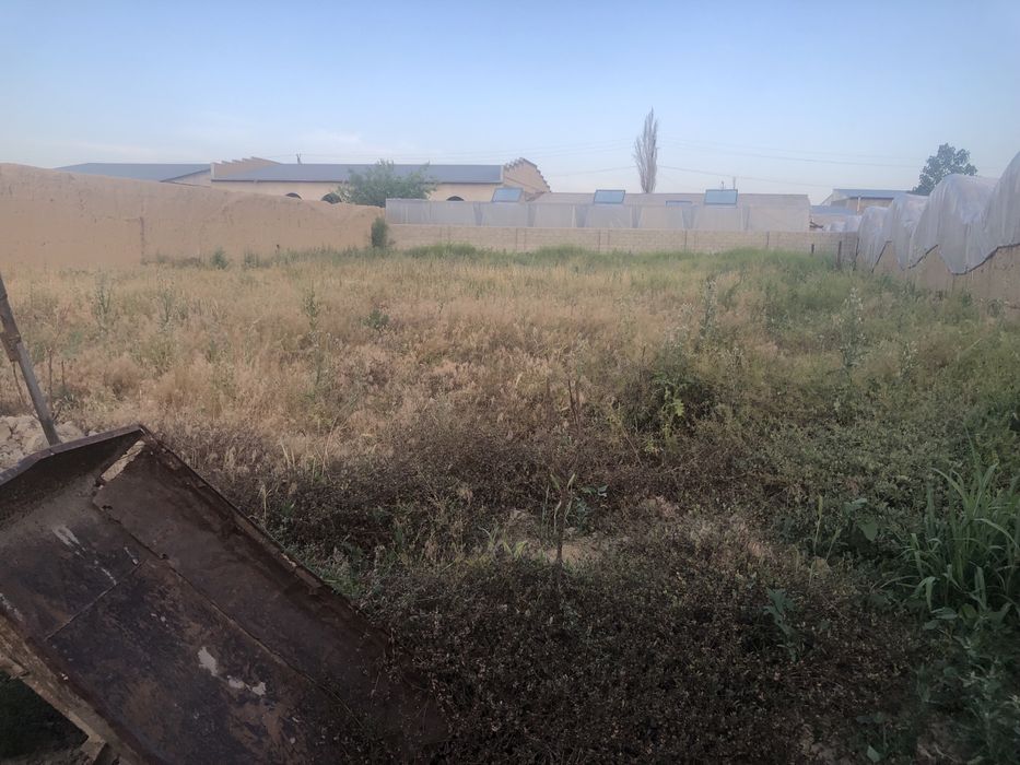 10 sotiq yer sotiladi