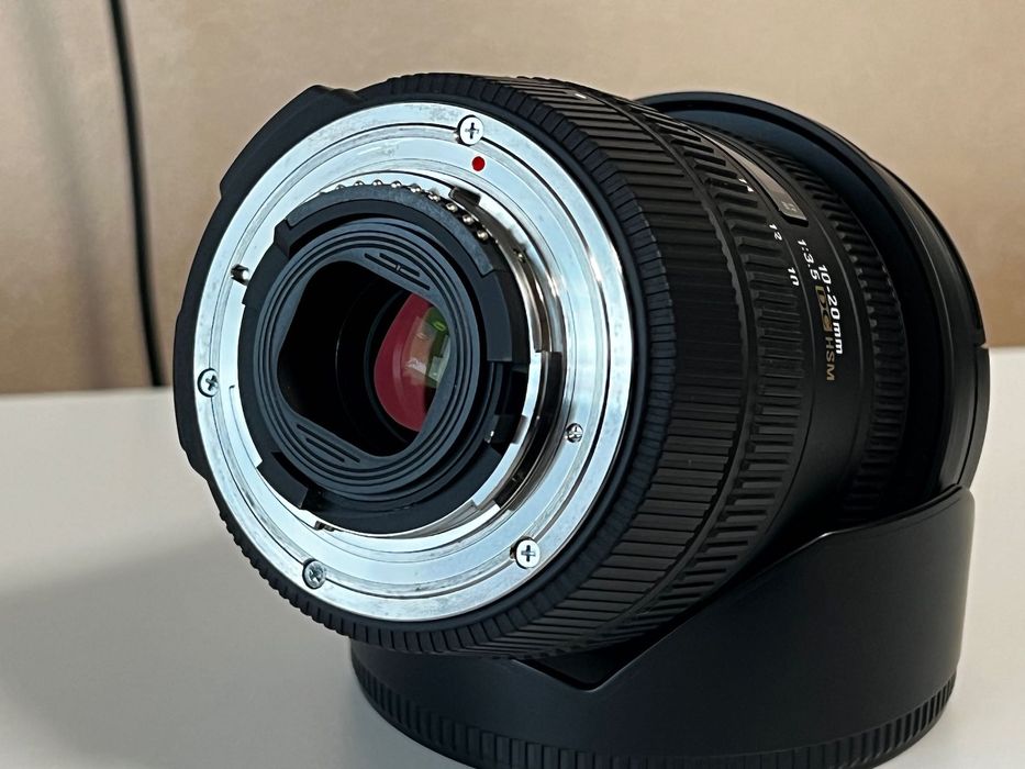 Обектив Sigma 10-20mm f/4-5.6 EX DC HSM за Nikon