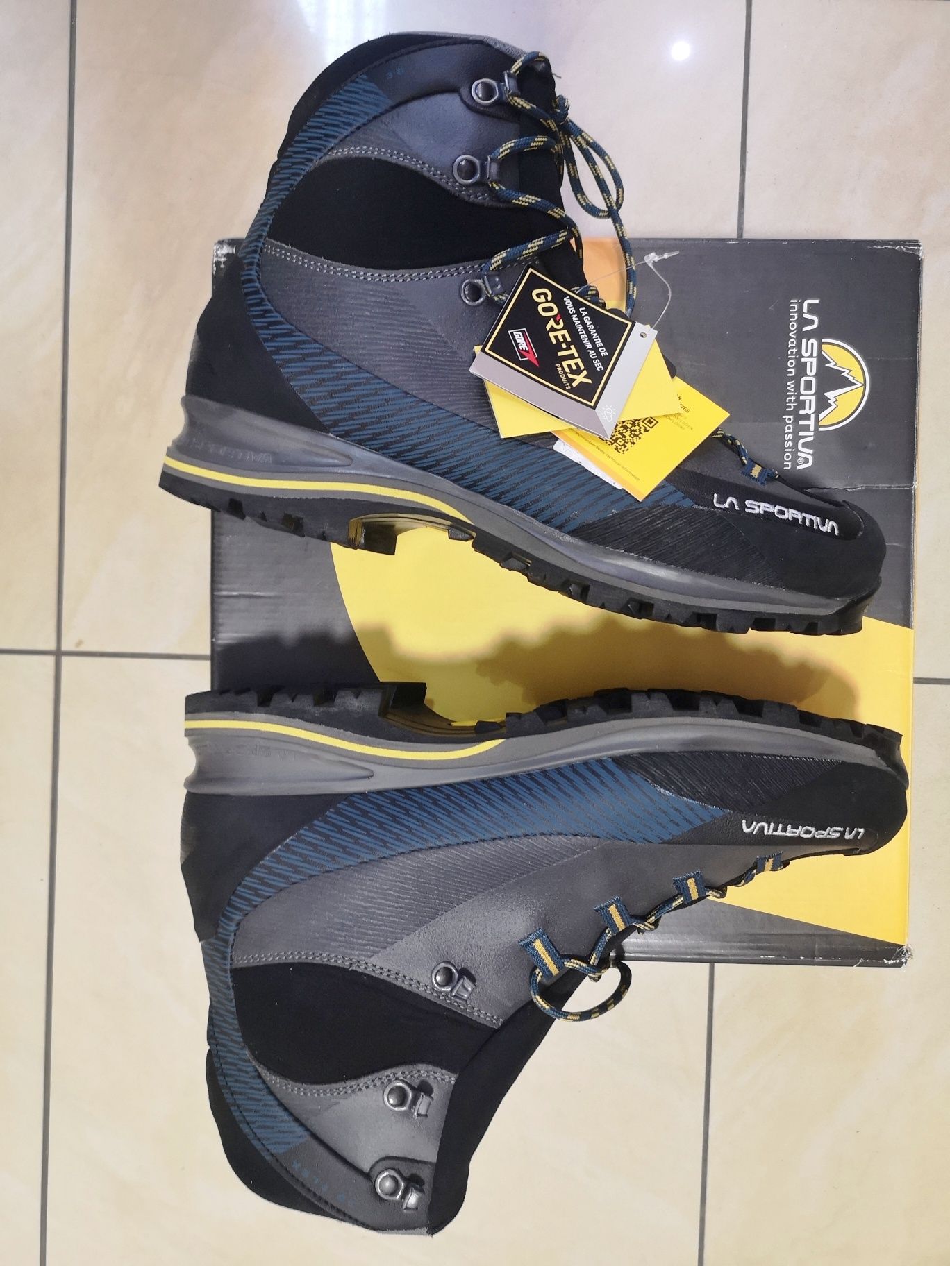 Bocanci munte, drumeție La Sportiva Trango leather 46