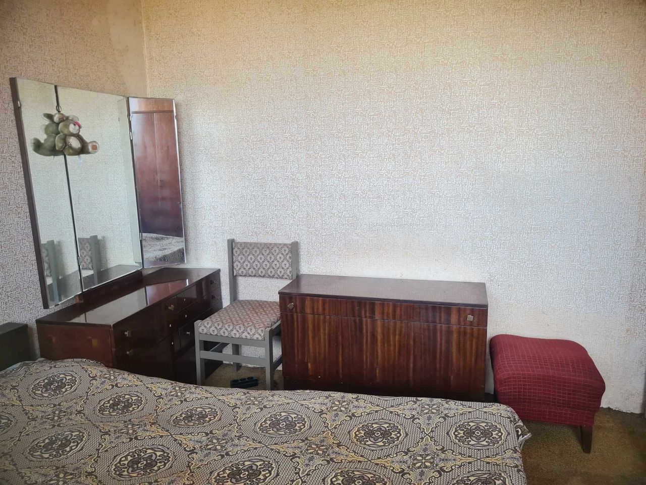 Продава се Тристаен апартамент в Плевен, Идеален център - 75 кв.м за 903 €/кв.м - Снимка #4
