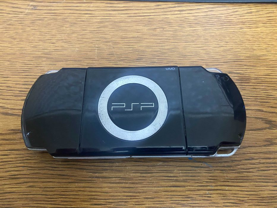 Sony PSP 2000 (32gb flash с играми)