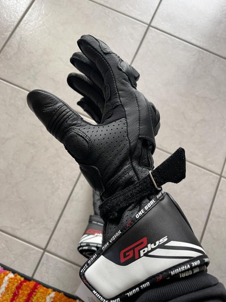 Manusi Alpinestars GP plus R Noi!!!