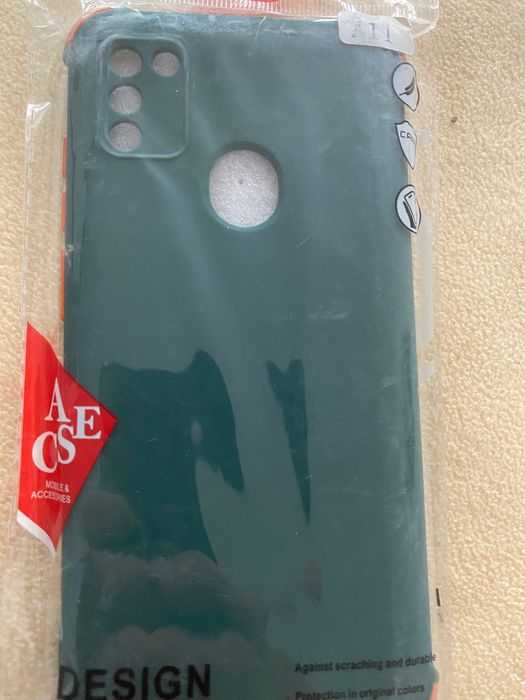 Huse telefon diverse modele și culori