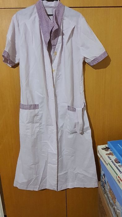 Работна манта ( престилка), лека материя 15 лв