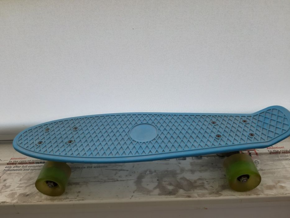 Продам скейт пенниборд