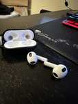 Apple AirPods 3 ЧИСТО НОВИ