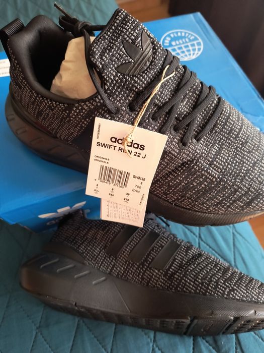 Маратонки Адидас 38 номер