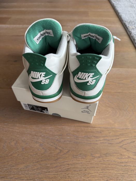 AIR JORDAN 4 Retro sp