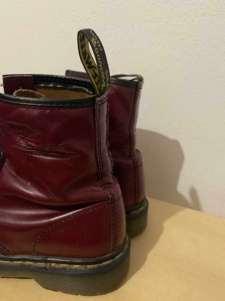 Vând ghete Dr.Martens