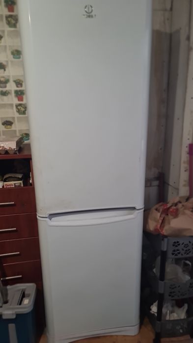Продам холодильник