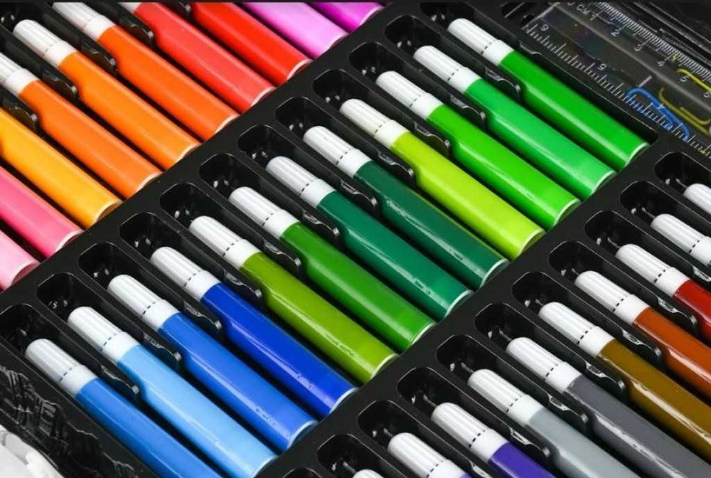 Комплект за рисуване – 150 части • Идеален за деца, начинаещи и творци