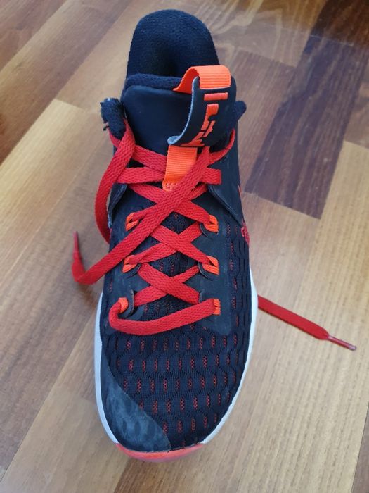 Adidasi lebron witness 5