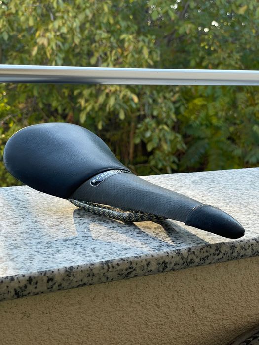 Седалка TUNE Speedneedle Marathon, 135 мм, 100 г