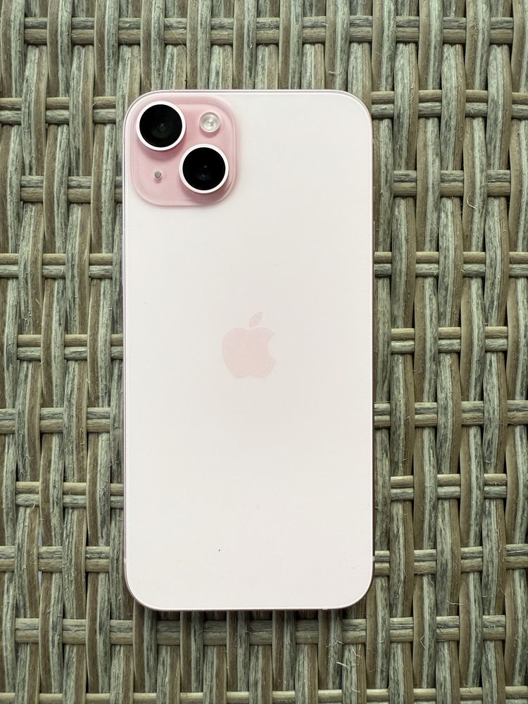 iPhone 15 Plus PINK - 128GB - IMPECABIL ! BATERIE 95% + 4 HUSE CADOU