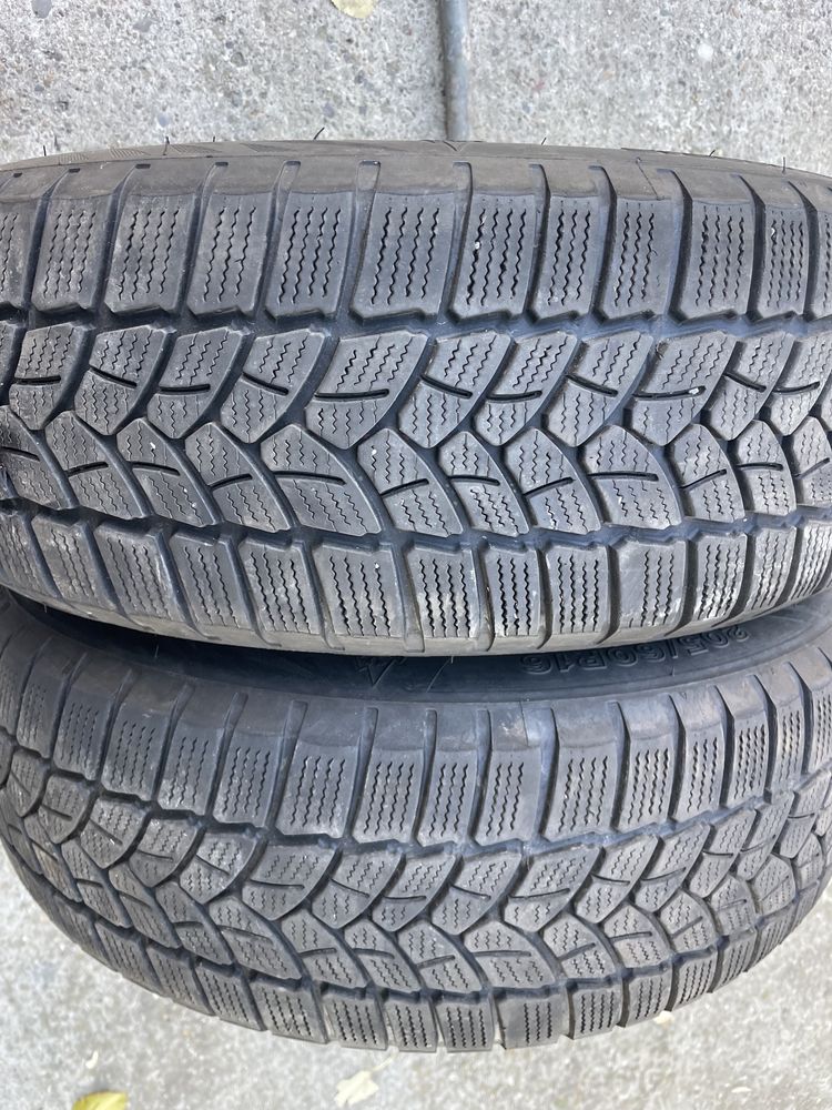 205/60 R16 2бр зимни гуми 2019