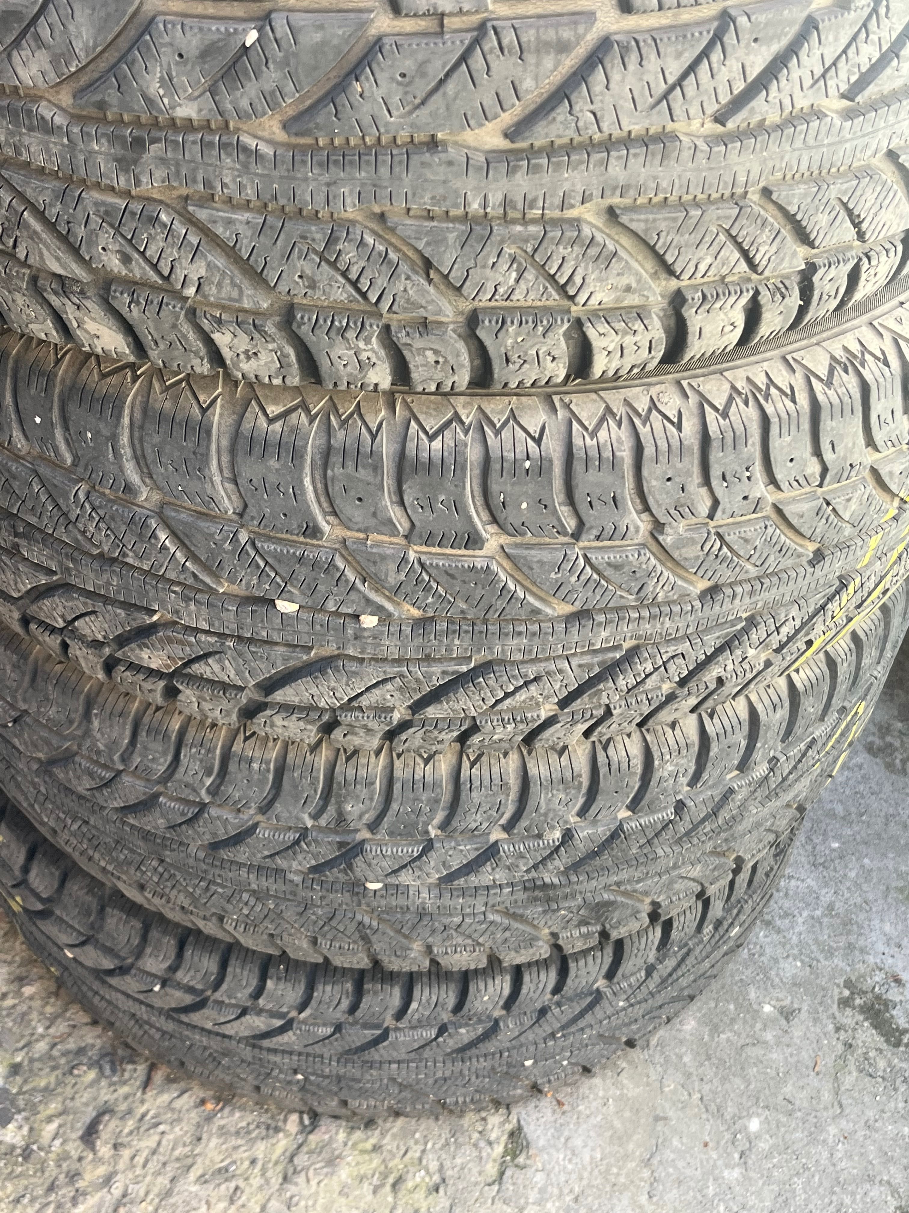 Гуми 235/65 R18 зимни