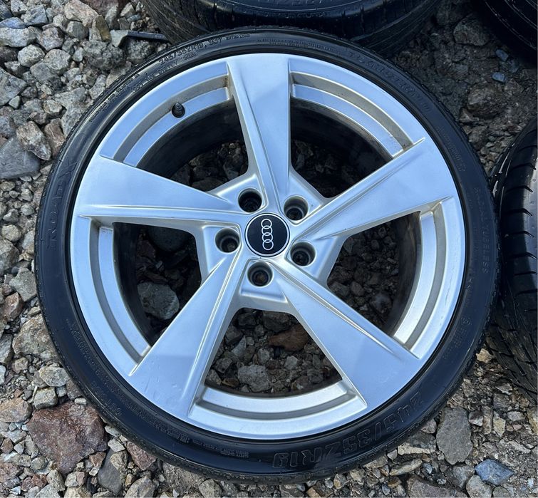 Jante / Roti Audi A4 B9, A5 8W : 245 35 19, Dot 2023 (VARA)bn
