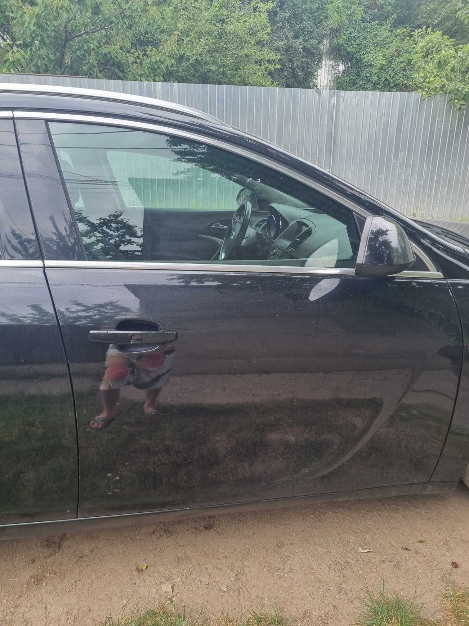 dezmembrez opel insignia 2012 2.0 cdti a20 dth volan stanga