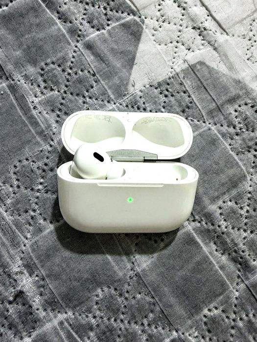AirPods Pro 2 левый наушник (оригинал)