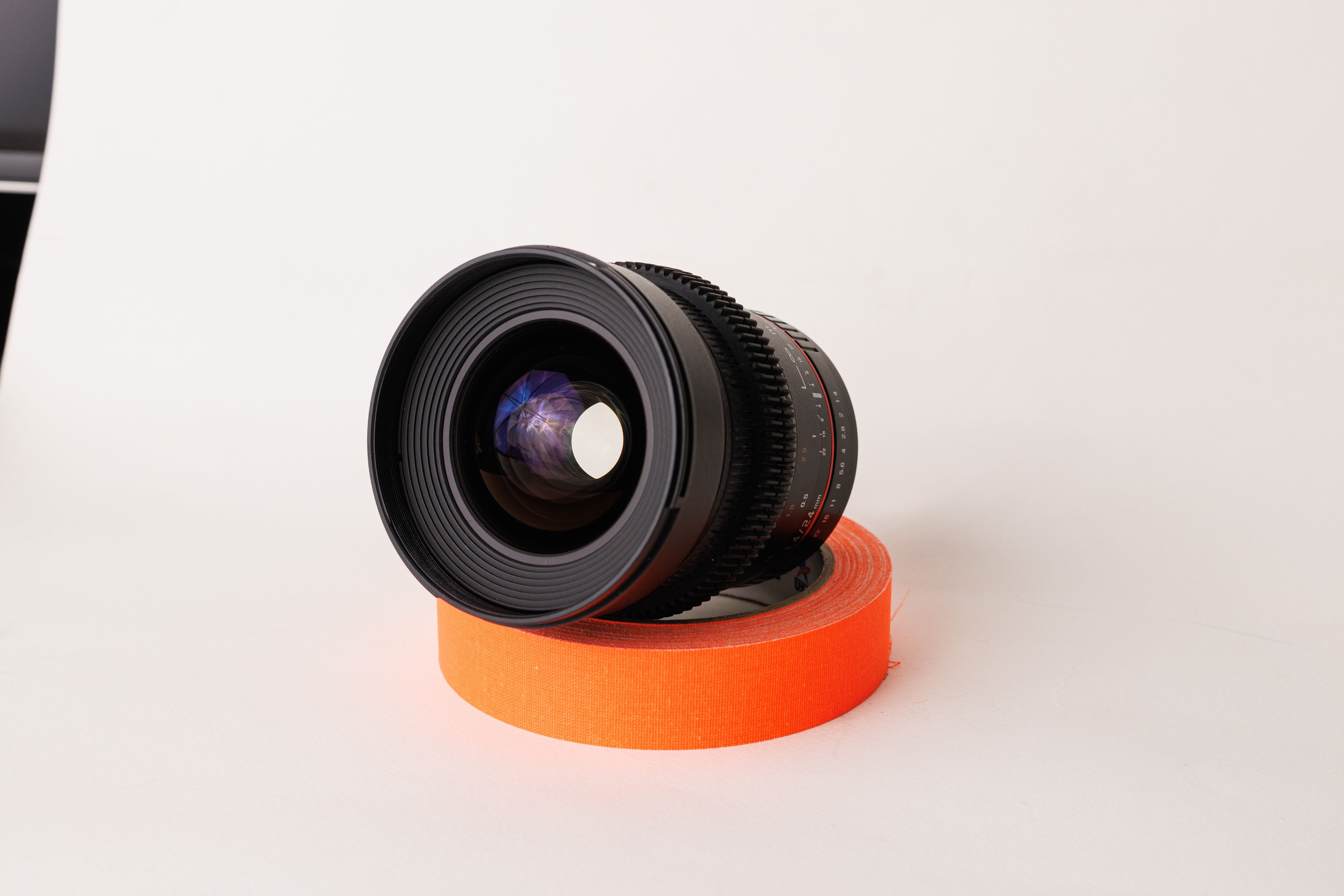 Обективи SAMYANG 14, 24, 35, 85mm Canon RF mount