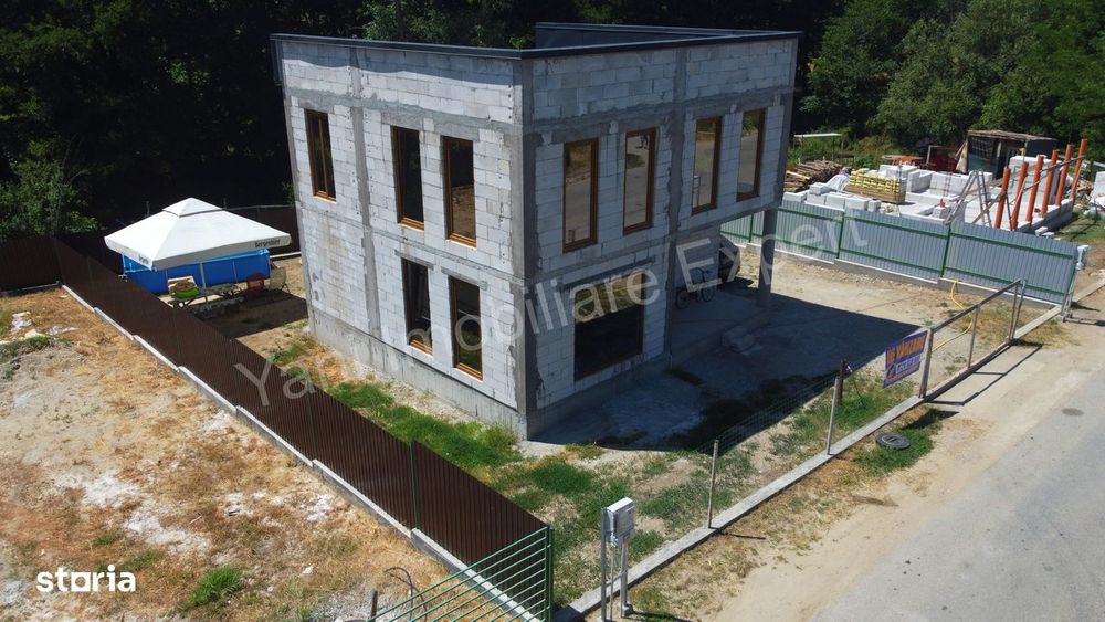 Casă de vânzare în comuna Băiculești, sat Tutana, județ Argeș.