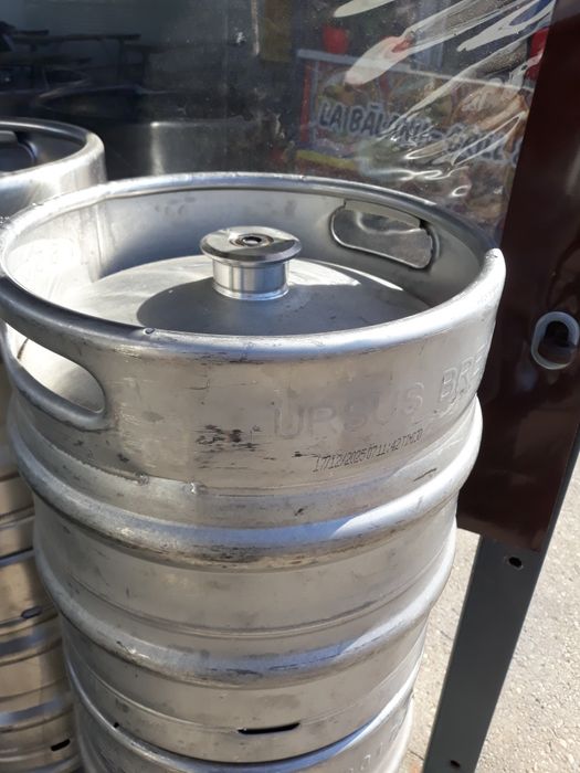 Butoaie de bere de inox de 30 litrii și de 50 litrii  preț 320 lei.