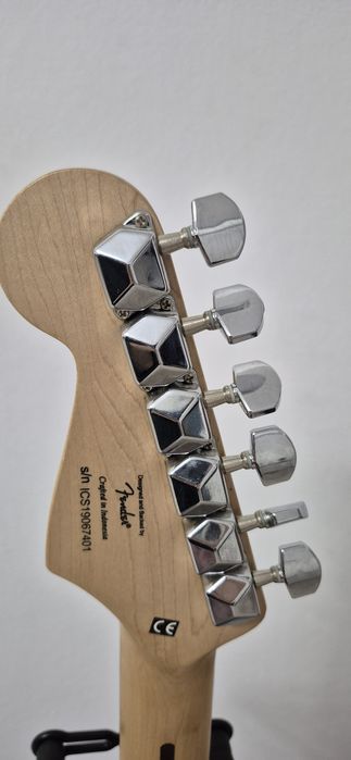 Vând chitară electrică Squier și amplificator Ibanez Tone Blaster
