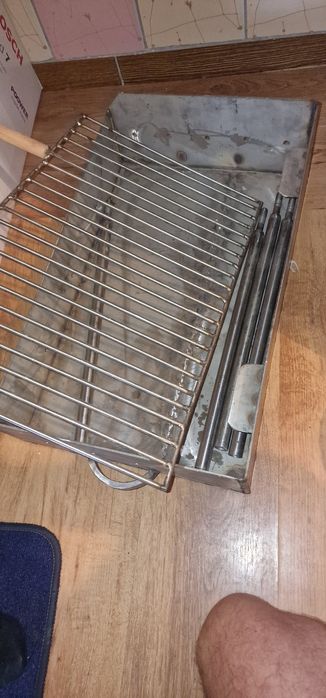 Grătar din inox pentru curte