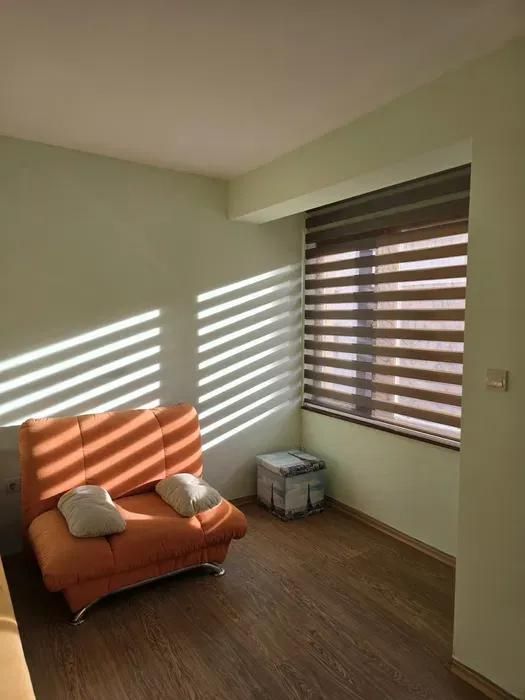 Тристаен апартамент под наем в Център