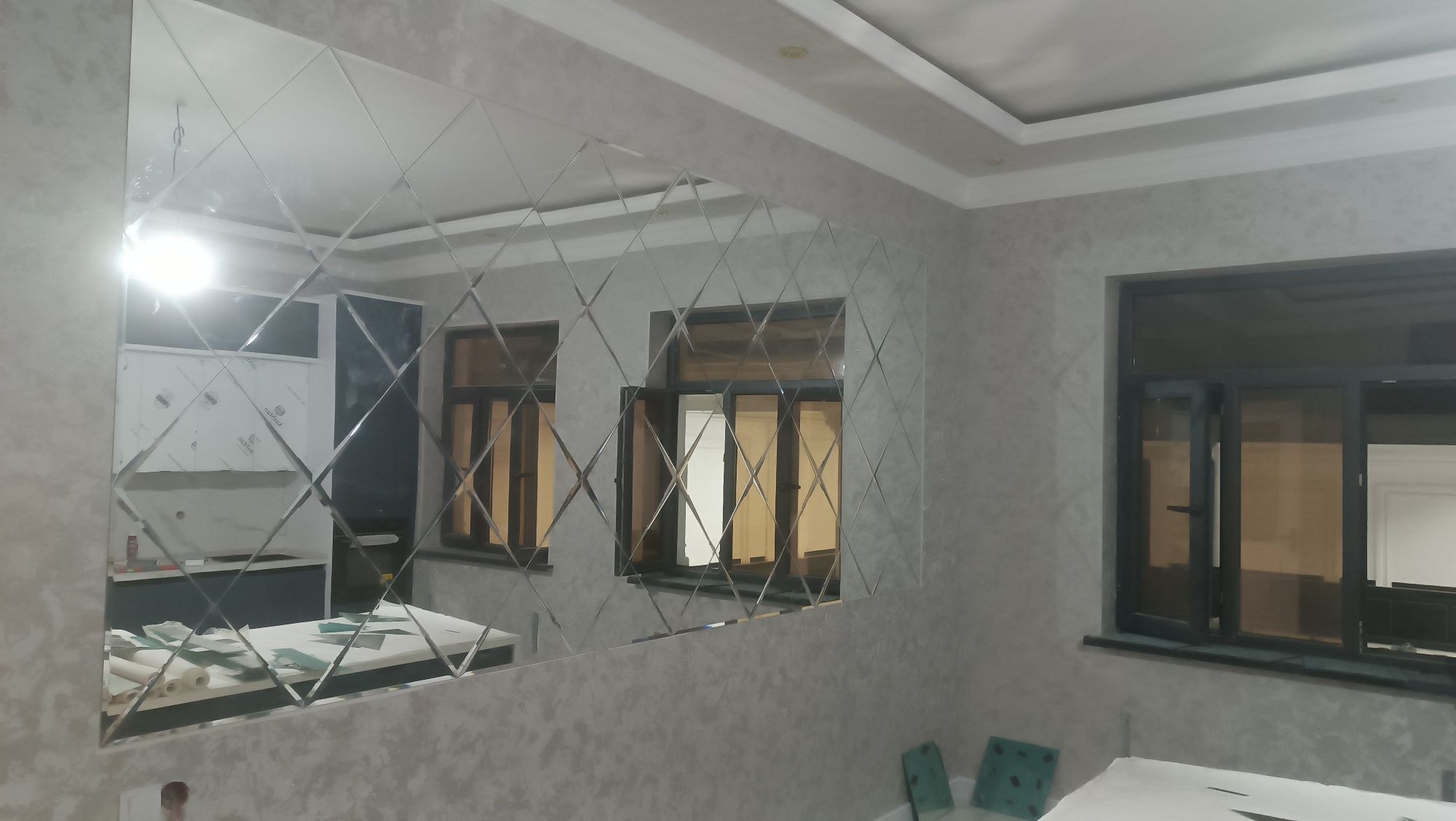 Tosh oyna va dush kabinalar tayyorlash, yetkazib berish va ornatish
