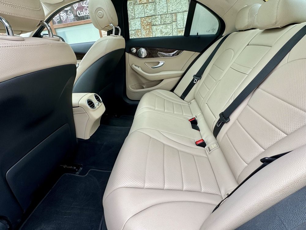 Mercedes-Benz C 300 7 G-TRONIC