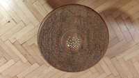 Малка дървена ръчно изработена индийска маса