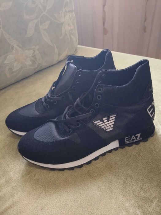 Мъжки боти 44 номер,умалени чисто нови.