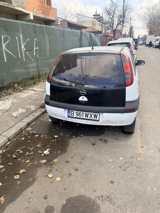 Opel corsa din 2001 in stare de functionare